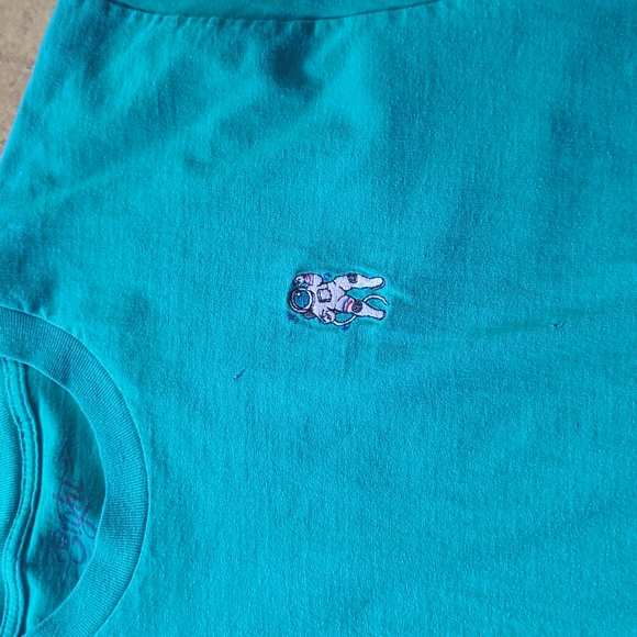 Blue tshirt - Picture 2 of 2